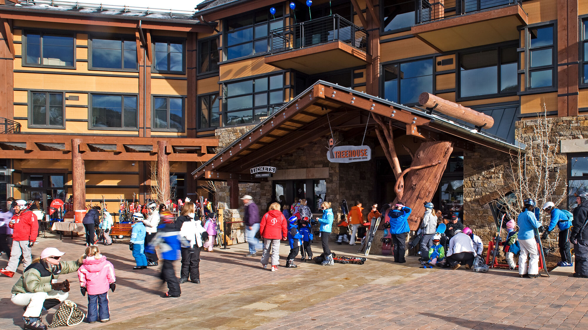 CCY Architects Snowmass Treehouse Robert Millman